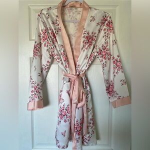 Morgan Lane Floral Satin Robe - Pink and White